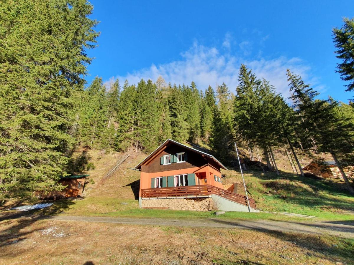 Auszeithuette Villa Flattnitz ภายนอก รูปภาพ